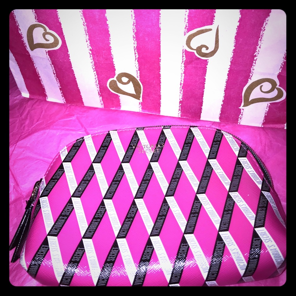 💕💕NWOT VS COSMETIC BAG💕💕